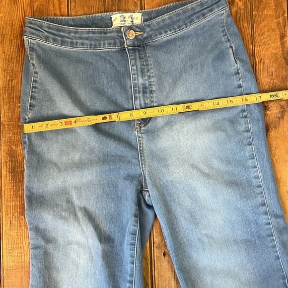 Women's Blue Flared Jeans - Picture 5 of 8